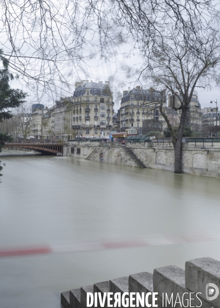 Une évocation de la crue de la Seine à Paris, janvier 2018.