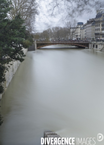 Une évocation de la crue de la Seine à Paris, janvier 2018.