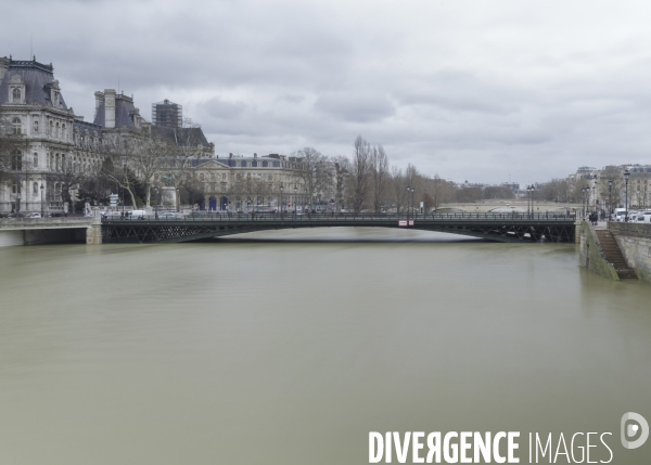 Une évocation de la crue de la Seine à Paris, janvier 2018.