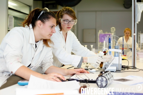 Ecole européenne de chimie, polymères et matériaux de Strasbourg ( ECPM )