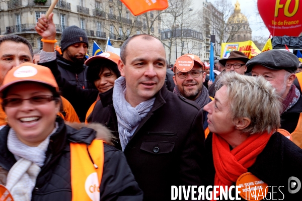 Manifestation et greve nationale des personnels des EHPAD et des services a domicile devant le ministere des solidarites et de  la sante .
