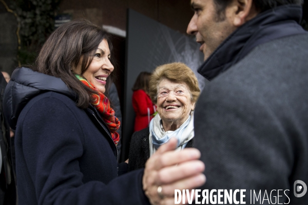 Anne Hidalgo et Philippe Houzé Président du directoire du Groupe Galeries Lafayette inaugurent la  place Théophile Bader du nom du fondateur des Galeries Lafayette.