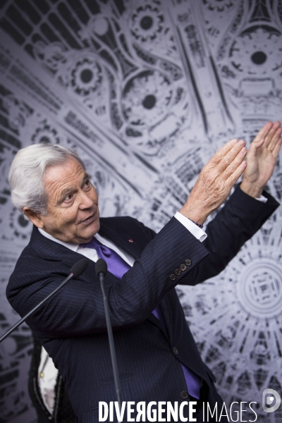 Anne Hidalgo et Philippe Houzé Président du directoire du Groupe Galeries Lafayette inaugurent la  place Théophile Bader du nom du fondateur des Galeries Lafayette.