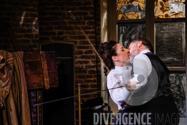 Le cercle de Whitechapel /  Julien Lefebvre / Compagnie du Renard Argenté
