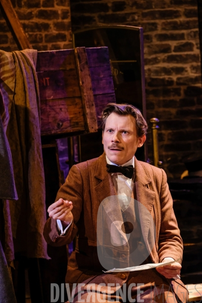 Le cercle de Whitechapel /  Julien Lefebvre / Compagnie du Renard Argenté