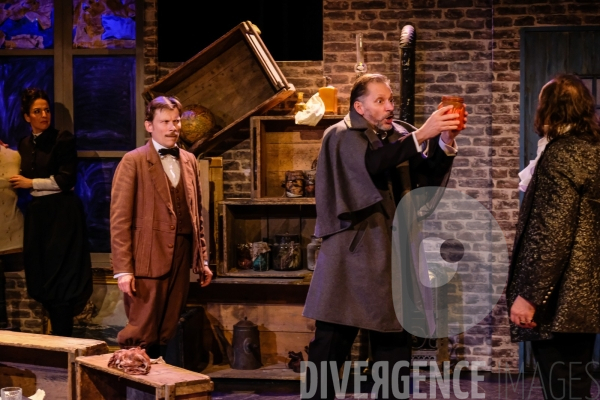 Le cercle de Whitechapel /  Julien Lefebvre / Compagnie du Renard Argenté