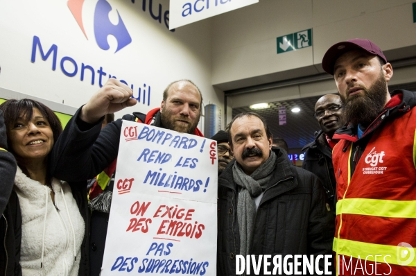 Manifestation du collectif CGT Carrefour dans l hypermarché de Montreuil, contre la  casse sociale 