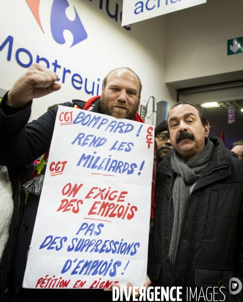 Manifestation du collectif CGT Carrefour dans l hypermarché de Montreuil, contre la  casse sociale 