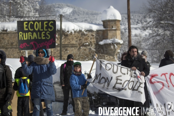 Petite Chronique d en Haut 2018: L école en colère