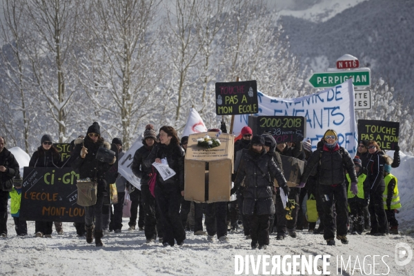 Petite Chronique d en Haut 2018: L école en colère