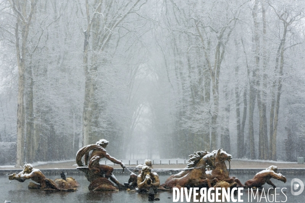 Le parc du Château de Versailles sous la neige.