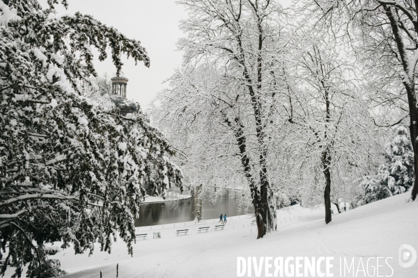 Chutes de neige et ski à Paris