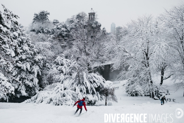 Chutes de neige et ski à Paris