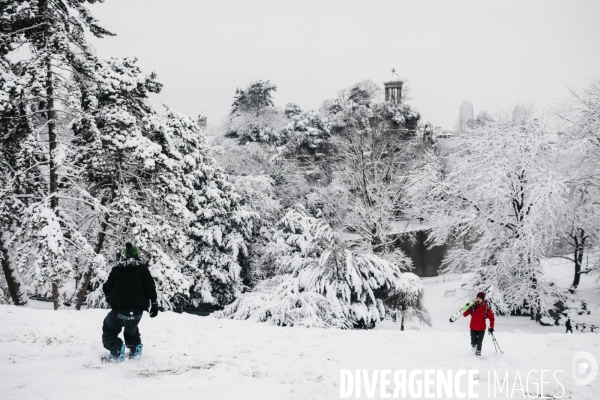 Chutes de neige et ski à Paris