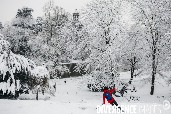 Chutes de neige et ski à Paris