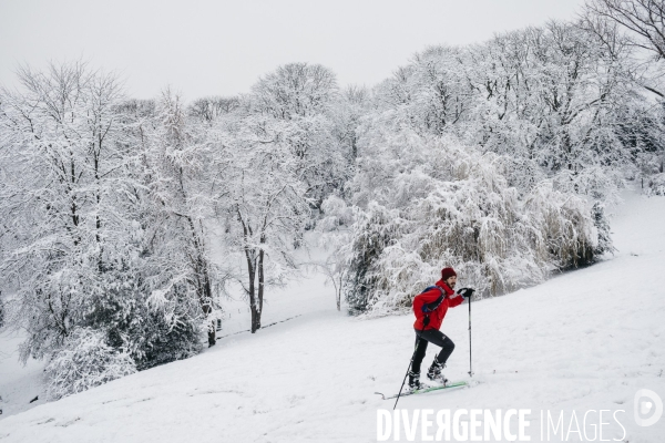 Chutes de neige et ski à Paris