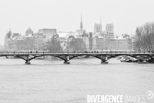 Neige et inondations à Paris