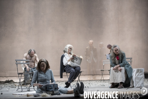 Poussiere - Lars Noren - Comedie-Francaise - Salle Richelieu