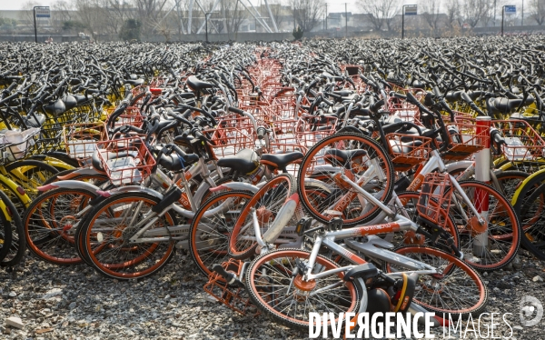 Cimetiere de velos en libre-service a shanghai