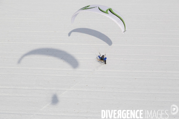 Vol dans un nuage de neige du Verdon