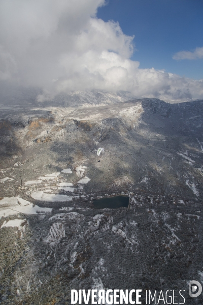 Vol dans un nuage de neige du Verdon