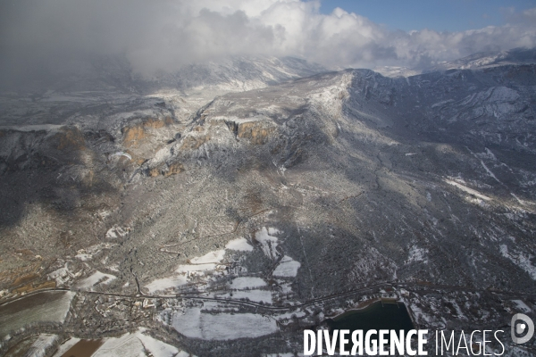 Vol dans un nuage de neige du Verdon