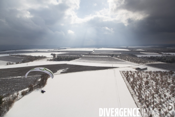 Vol dans un nuage de neige du Verdon