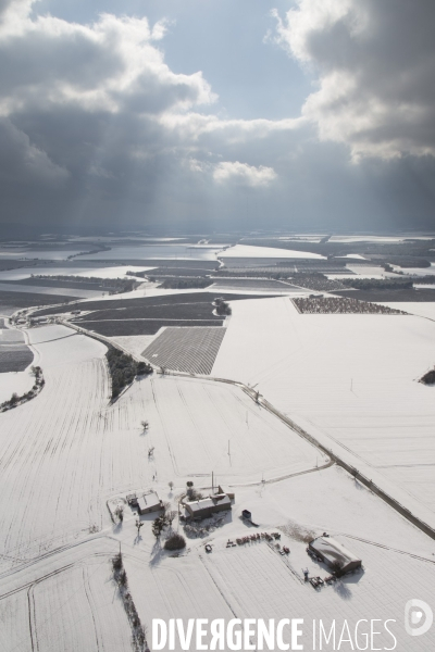 Vol dans un nuage de neige du Verdon