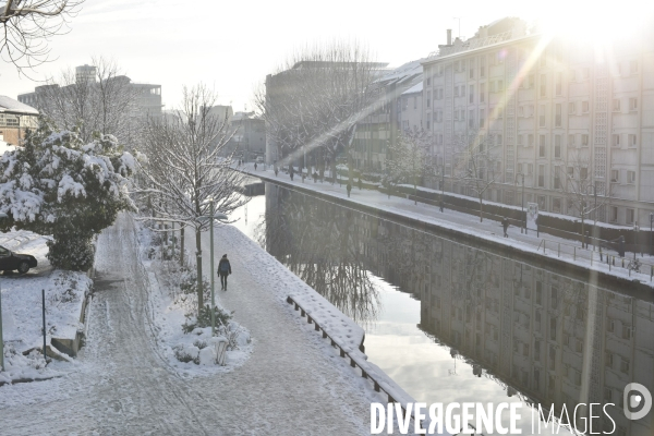 L hivers neigeux à Paris. Winter in Paris.