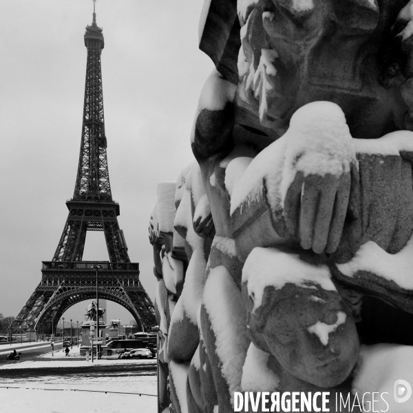 Neige à Paris. Snow in Paris.