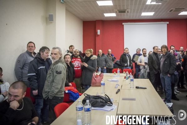 Rassemblement de cheminots CGT devant la direction régionale de la SNCF à Bordeaux