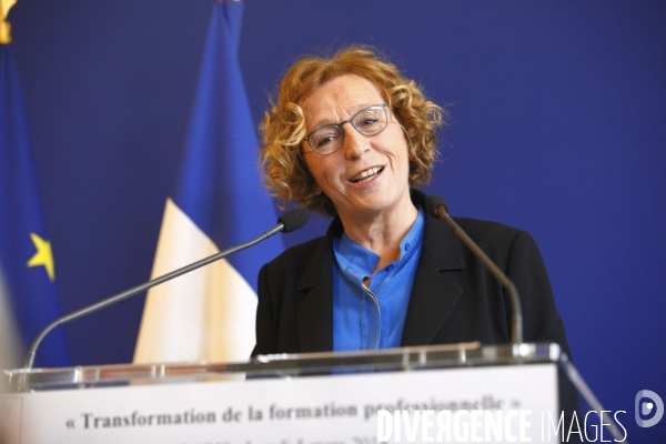 Muriel Pénicaud , ministre du travail, transformation de la formation professionnelle