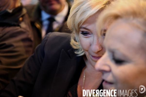 Marien Le Pen au salon de l agriculture