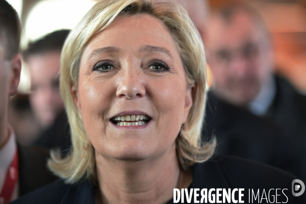 Marien Le Pen au salon de l agriculture