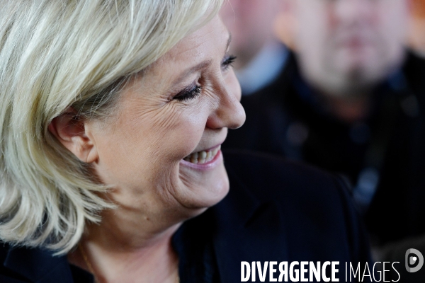 Marien Le Pen au salon de l agriculture