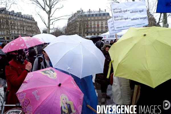 Rassemblement pour la journee des droits des femmes