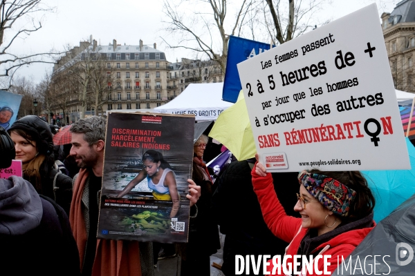 Rassemblement pour la journee des droits des femmes