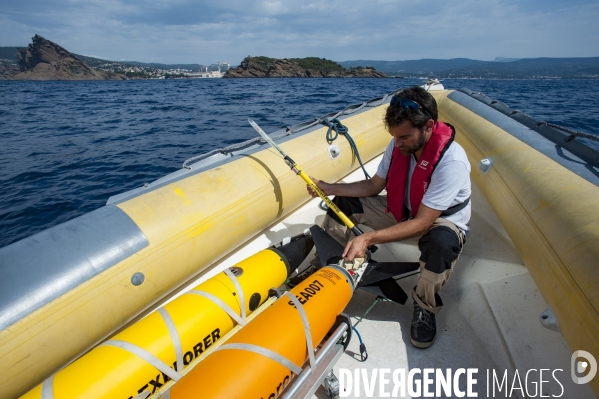 Préparation du Glider avant son immersion dans les eaux de La Ciotat