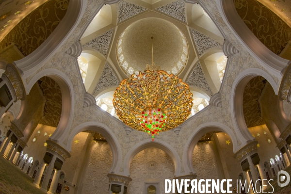 Sheikh zayed grand mosque/abu dhabi