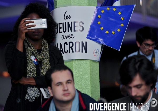 Premiere convention les Jeunes avec Macron