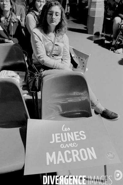 Premiere convention les Jeunes avec Macron