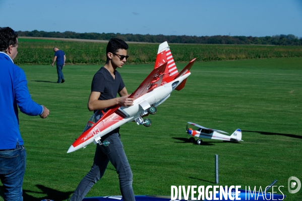 Aéromodèlisme : Piloter un jet à 15 ans