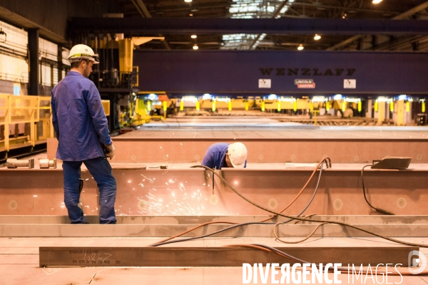 Sur les chantiers navals STX France de Saint-Nazaire.