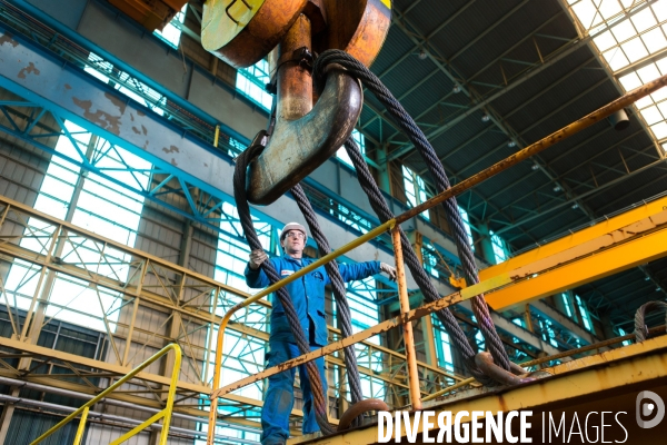 Sur les chantiers navals STX France de Saint-Nazaire.