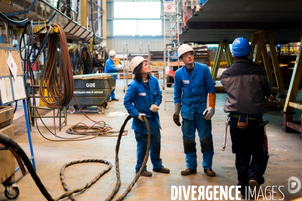 Sur les chantiers navals STX France de Saint-Nazaire.