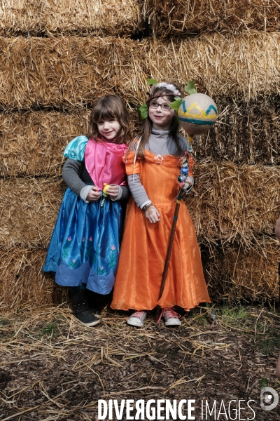 Le Carnaval Touf Ensemble contre les pesticides et les désherbants en ville # Acte 01