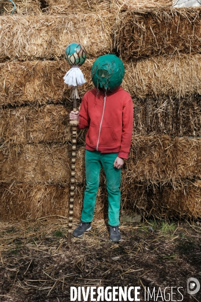 Le Carnaval Touf Ensemble contre les pesticides et les désherbants en ville # Acte 01