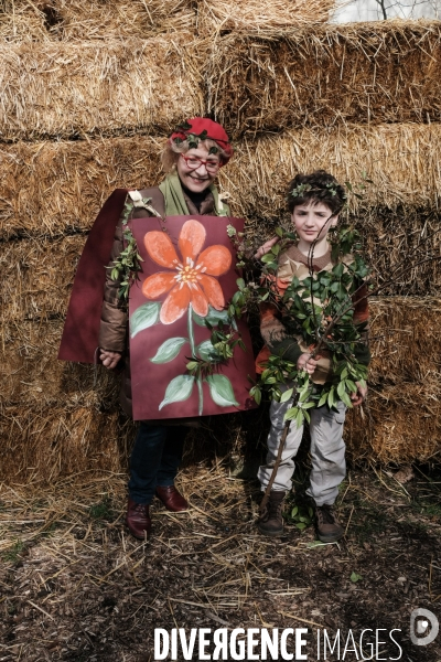 Le Carnaval Touf Ensemble contre les pesticides et les désherbants en ville # Acte 01