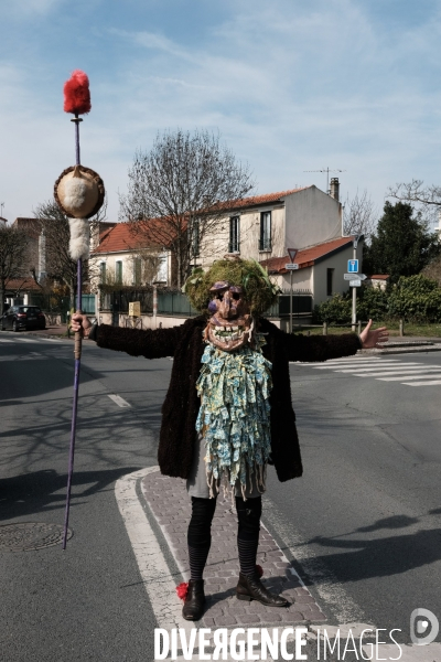 Le Carnaval Touf Ensemble contre les pesticides et les désherbants en ville # Acte 01