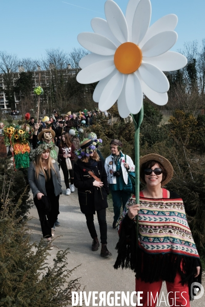 Le Carnaval Touf Ensemble contre les pesticides et les désherbants en ville # Acte 01